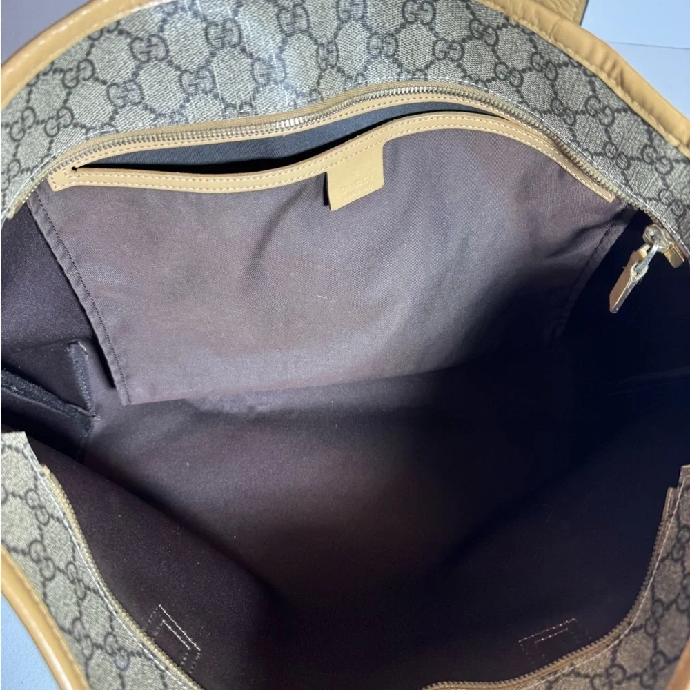 Gucci Tan and Brown Signature Tote - Picture 12 of 14